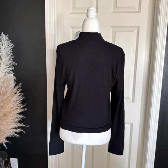 NWT American Eagle Thermal Waffle Weave Black Mock Neck Long Sleeve Top
Size XL - Picture 4 of 12